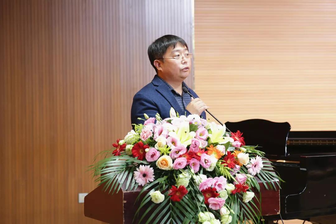 球友会院长杨玉成教授作点评发言.jpg