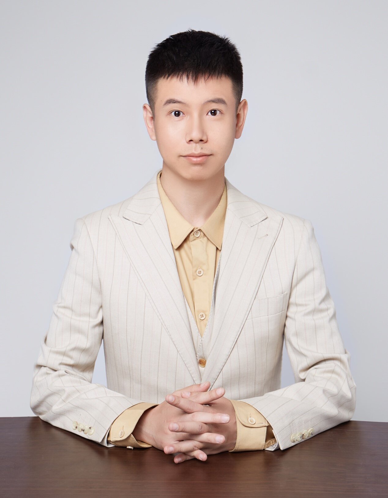 罗众.jpg