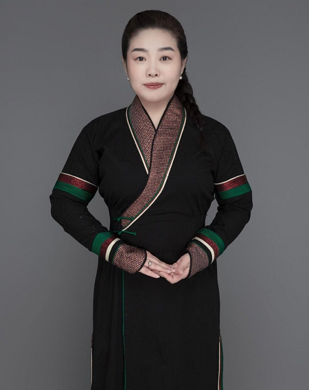 乌云娜.png